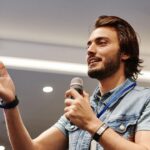 Empowering English Learners: How an English Tutor Boosts Confidence in Speaking